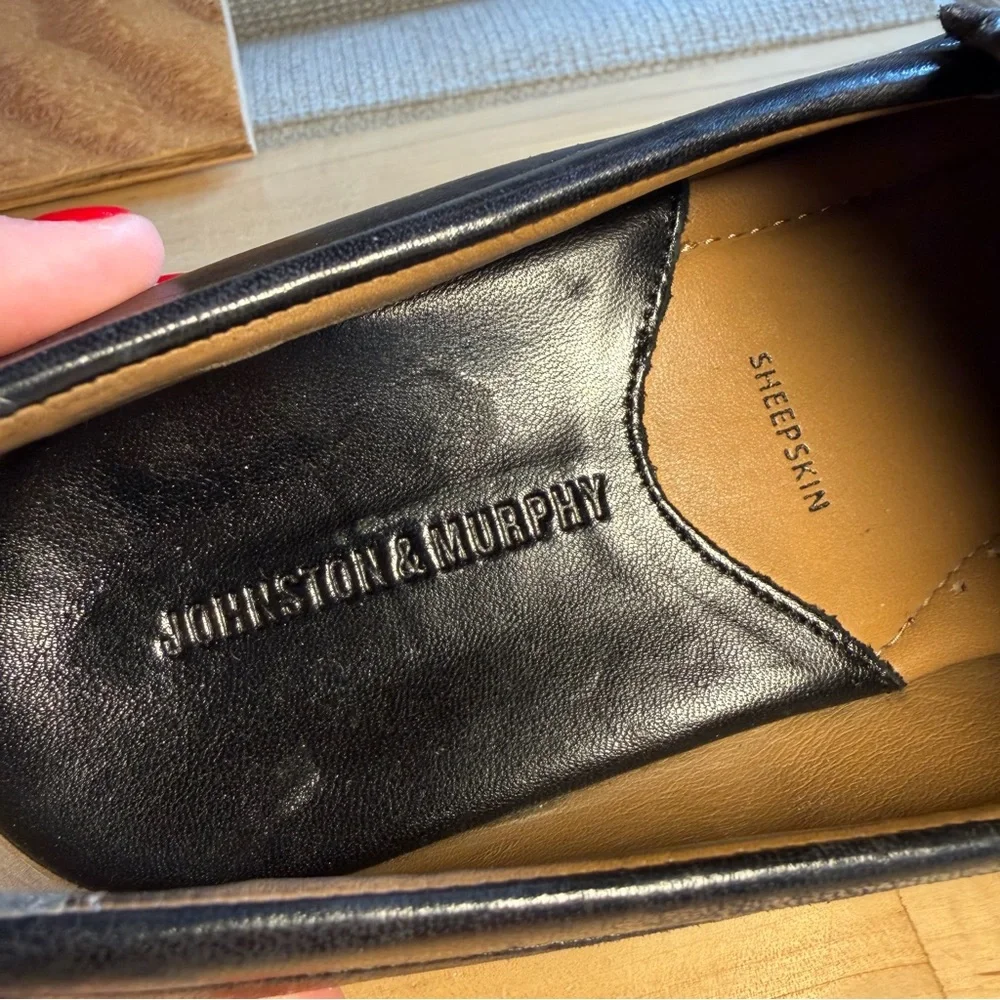 Johnston & Murphy 9 Black sheepskin Venetian Leather Loafers dress shoes supple